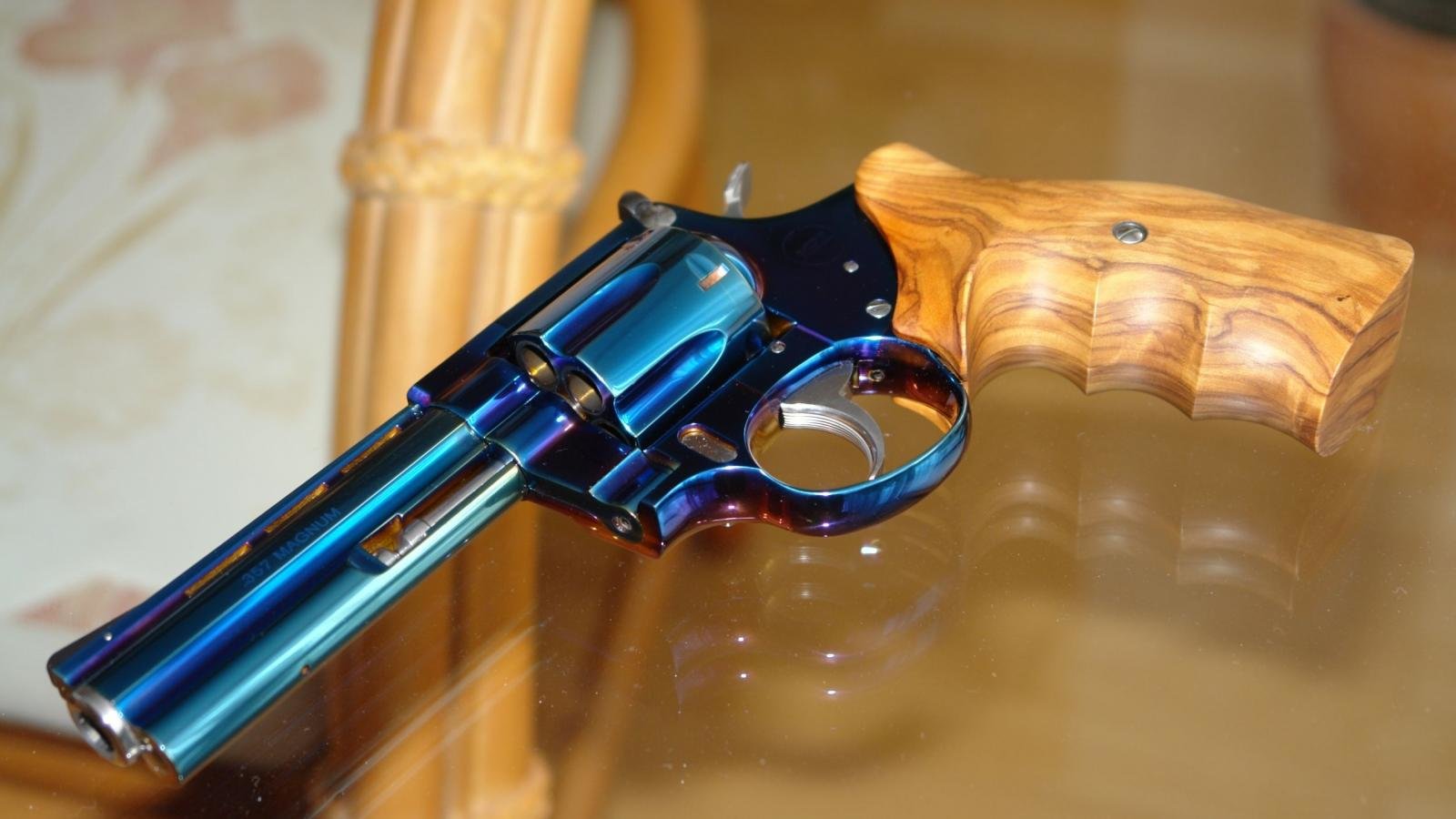 Free Revolver high quality background ID:357849 for hd 1600x900 computer