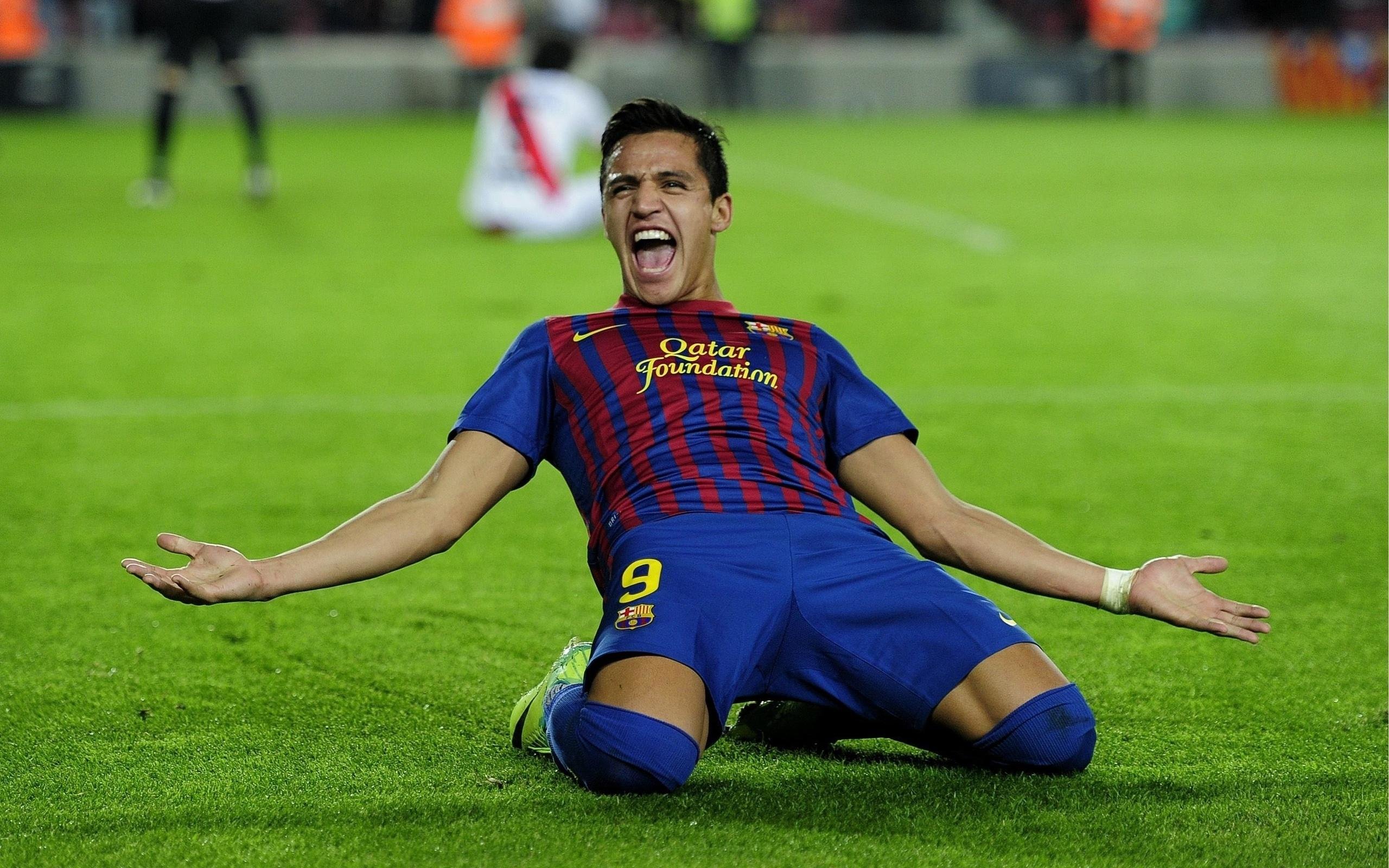 Awesome Alexis Sanchez free background ID:207559 for hd 2560x1600 PC