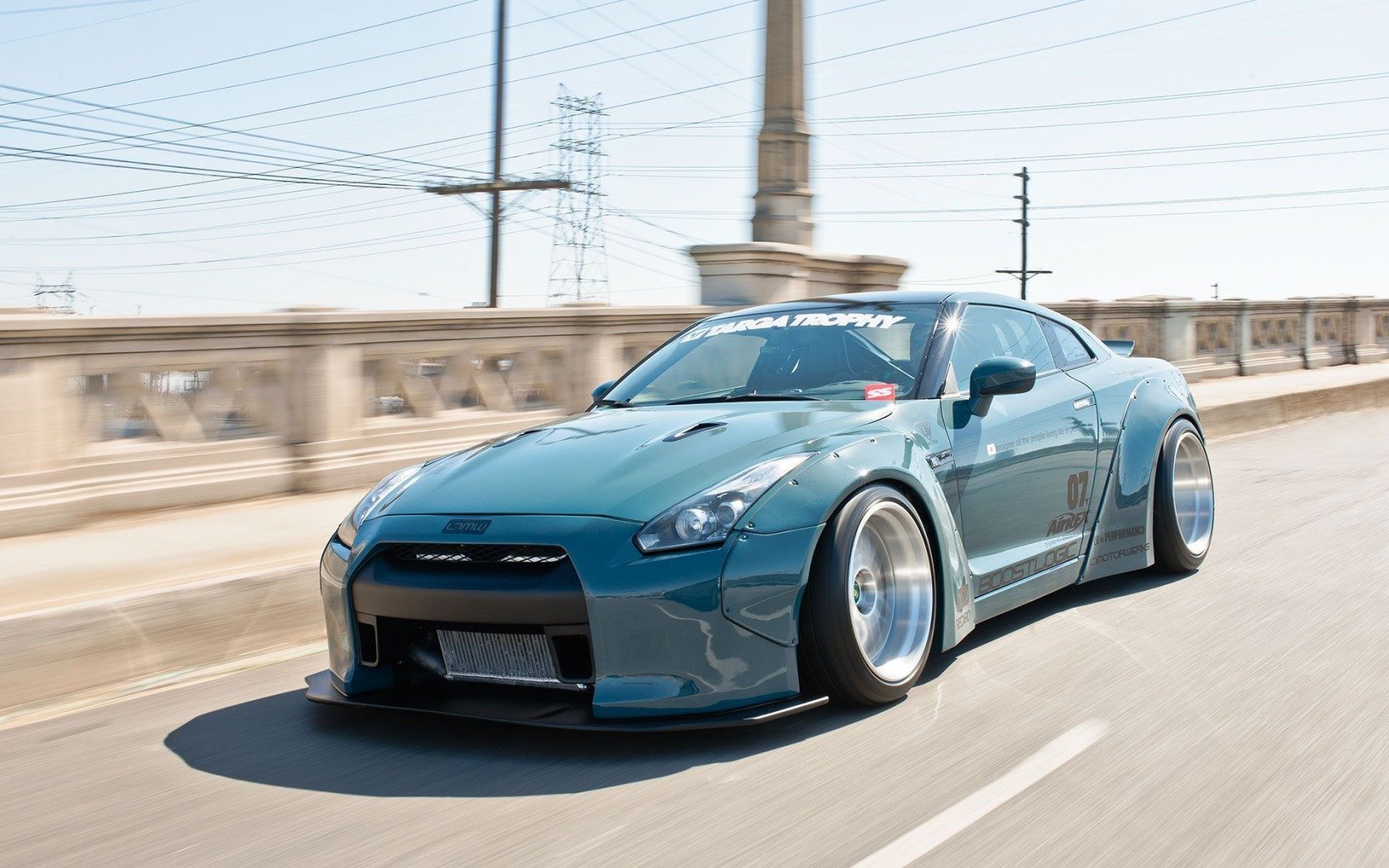 Free Nissan GT-R high quality wallpaper ID:438555 for hd 1680x1050 PC