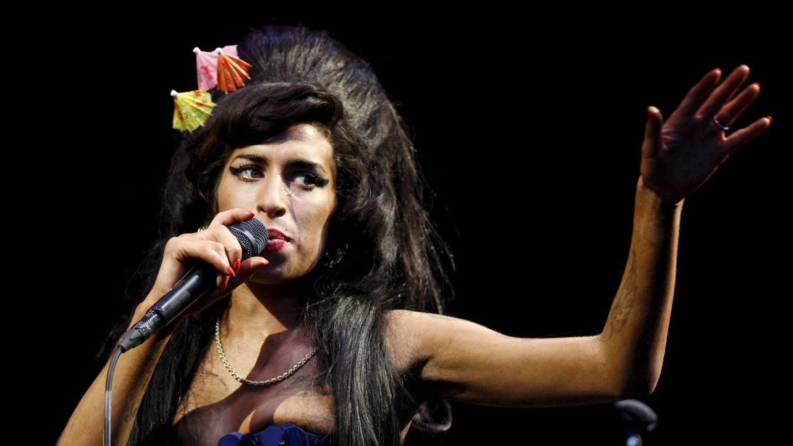 Best Amy Winehouse wallpaper ID:62213 for High Resolution hd 1600x900 PC
