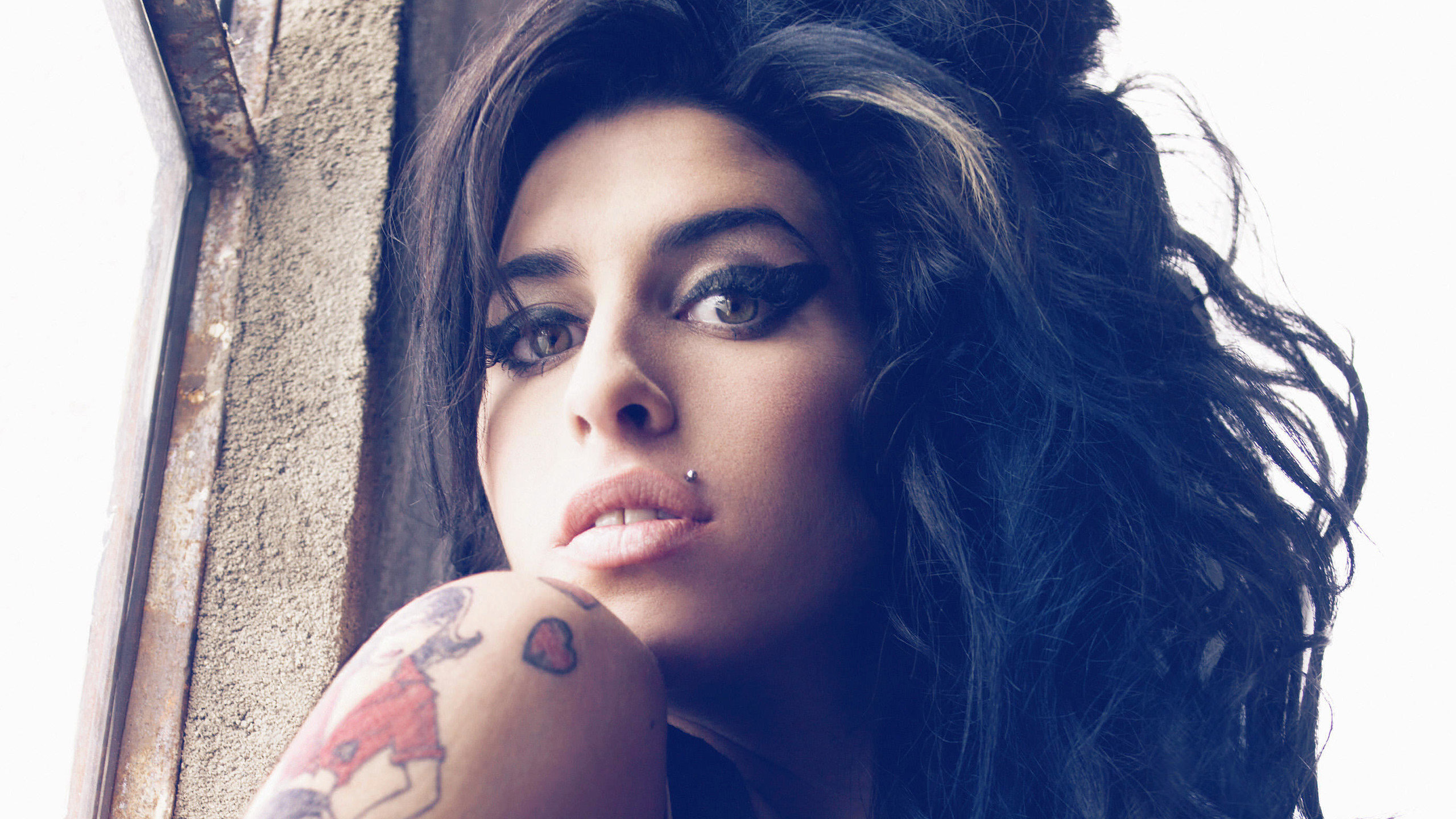 High resolution Amy Winehouse hd 2560x1440 wallpaper ID:62200 for PC