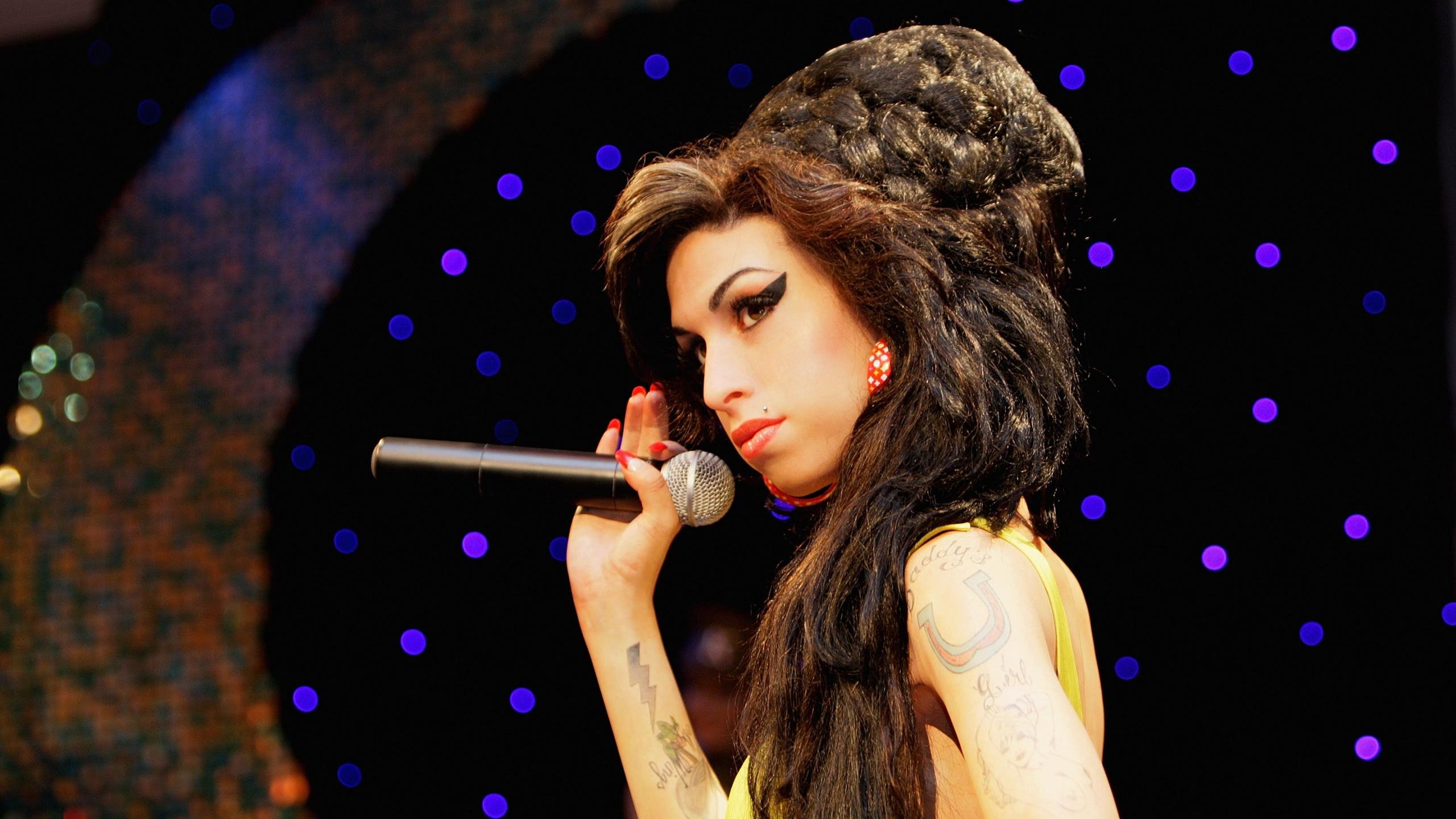 Awesome Amy Winehouse free wallpaper ID:62218 for hd 2560x1440 PC