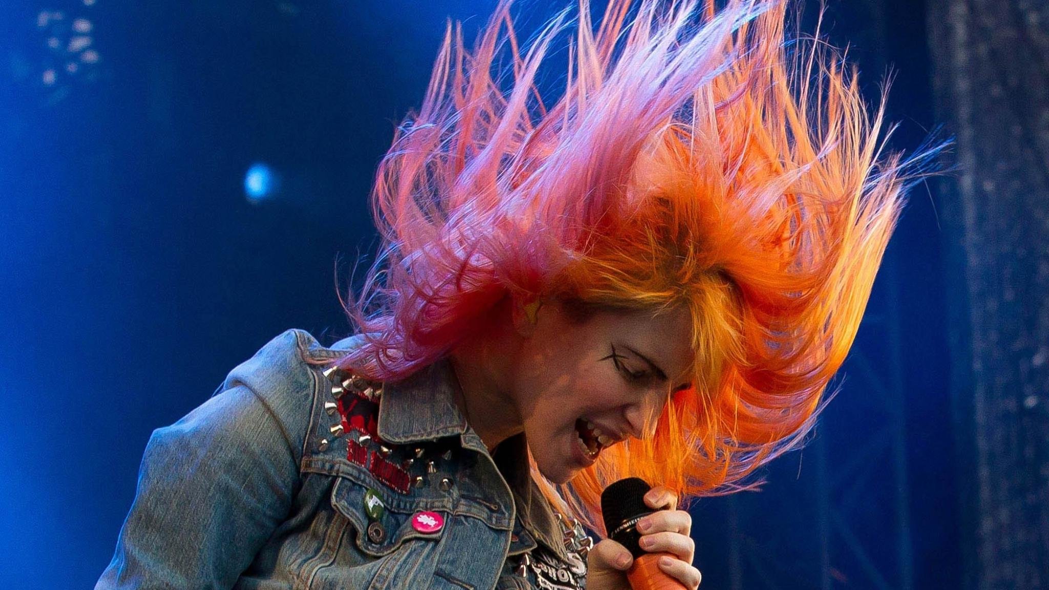 Awesome Hayley Williams free wallpaper ID:59292 for hd 2048x1152 computer