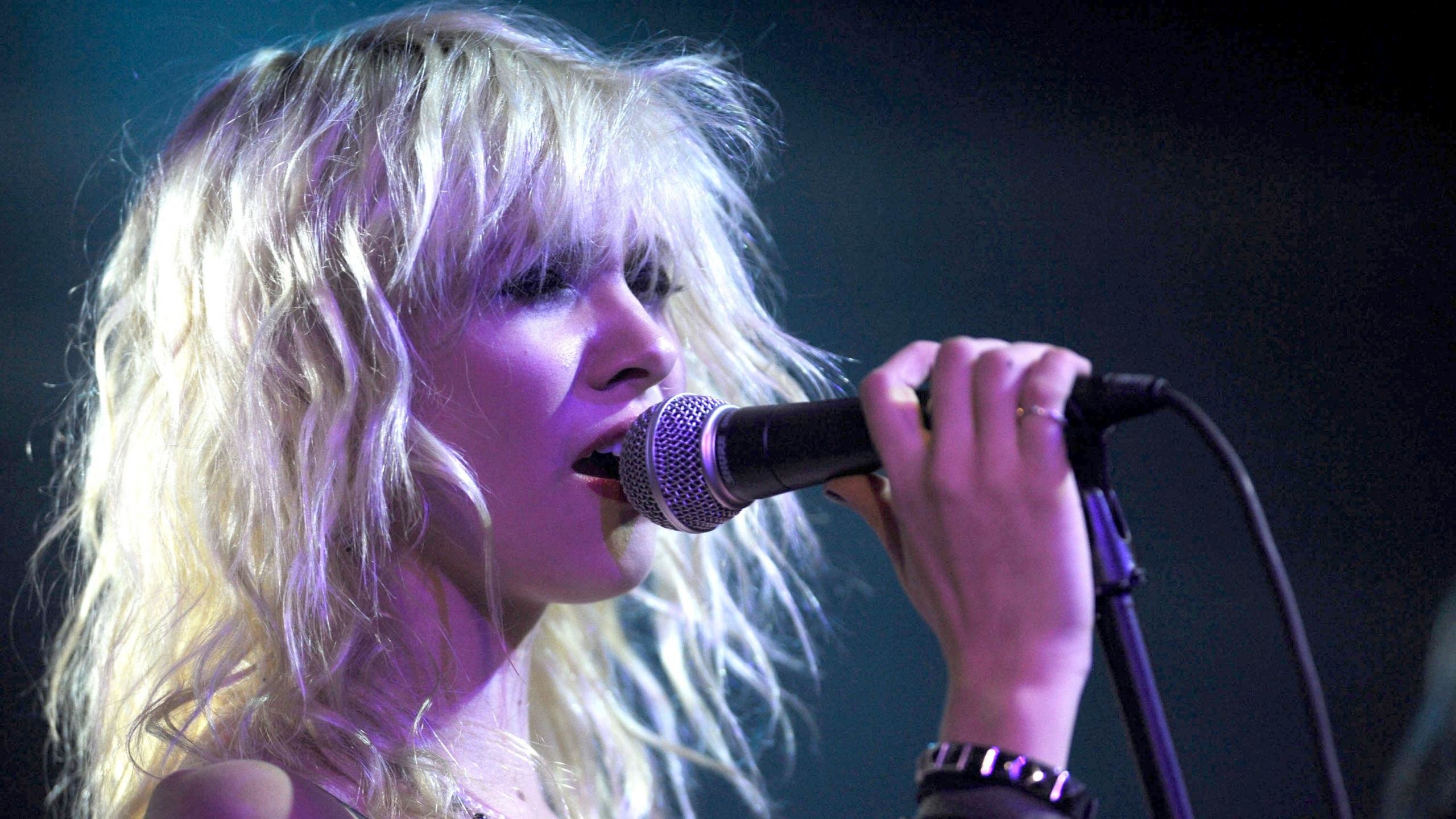 Awesome Taylor Momsen free wallpaper ID:244207 for hd 2560x1440 computer