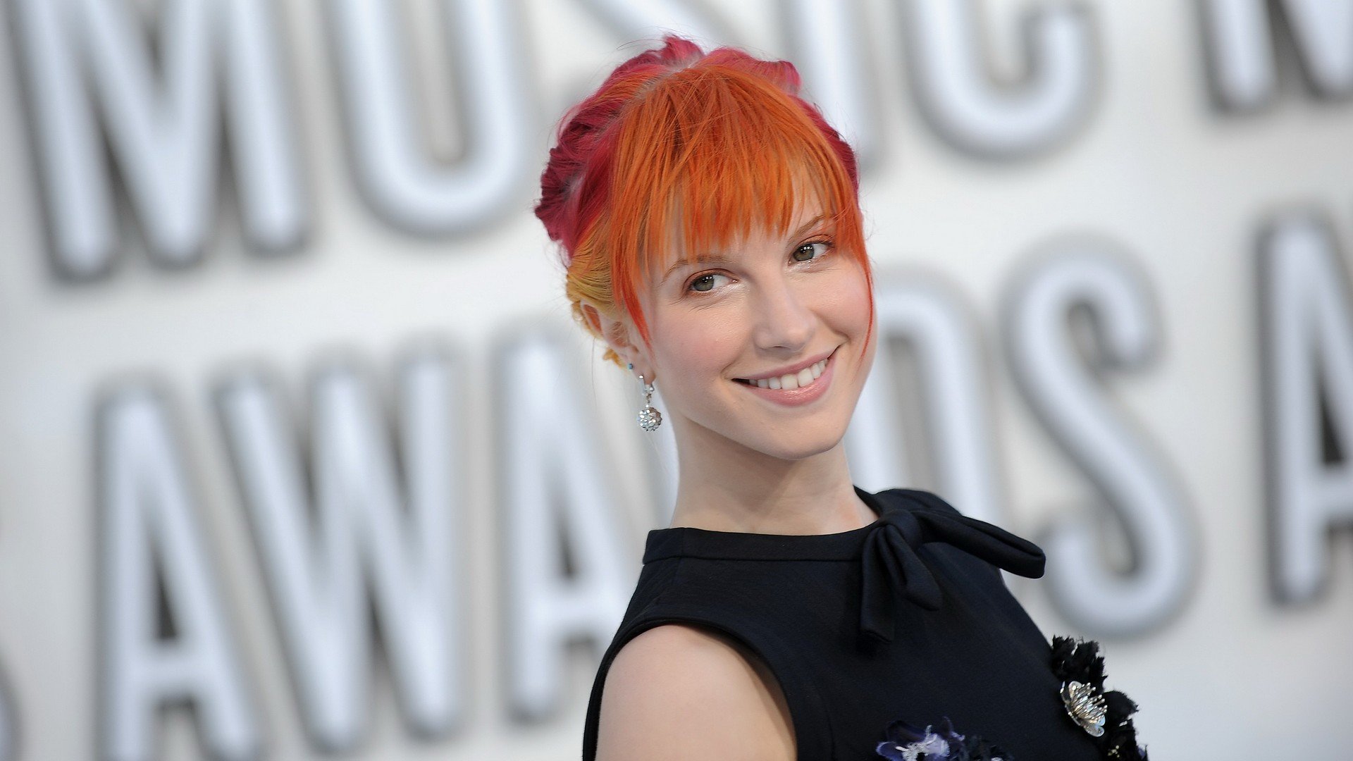 Free download Hayley Williams background ID:59380 hd 1920x1080 for desktop