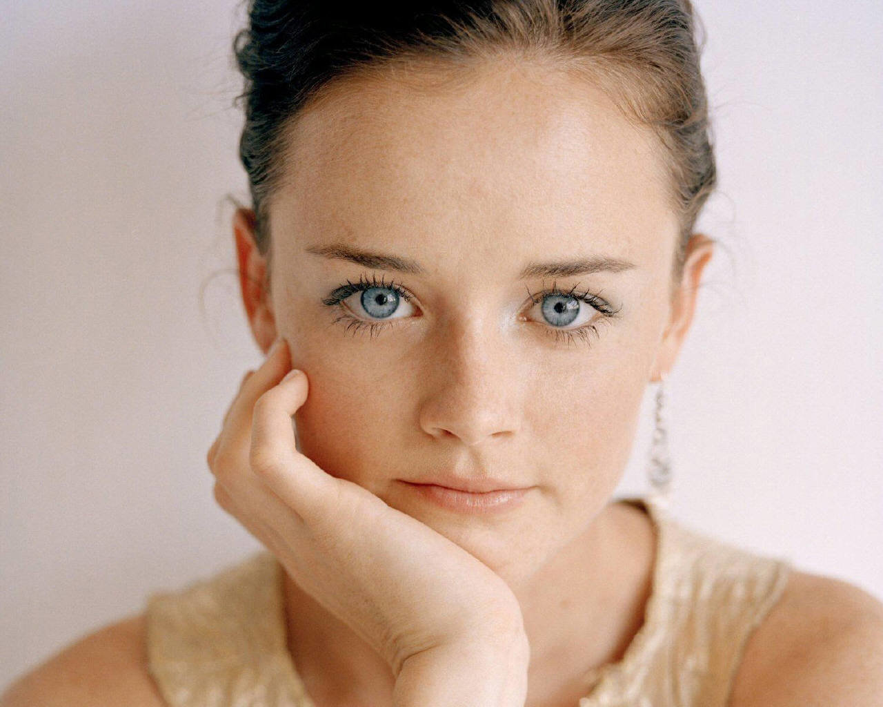 High resolution Alexis Bledel hd 1280x1024 background ID:166122 for PC