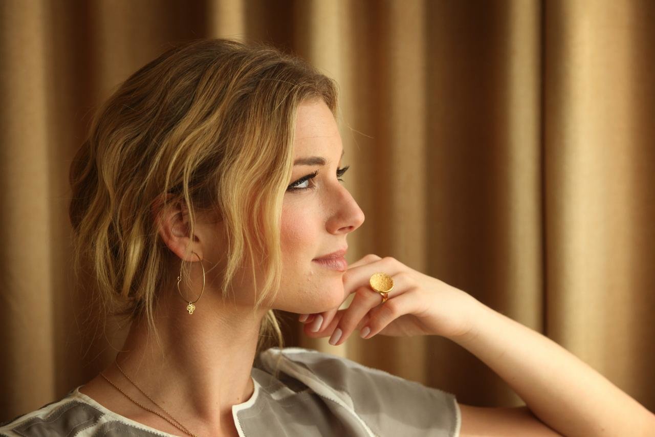 Download hd 1280x854 Emily VanCamp PC background ID:198282 for free