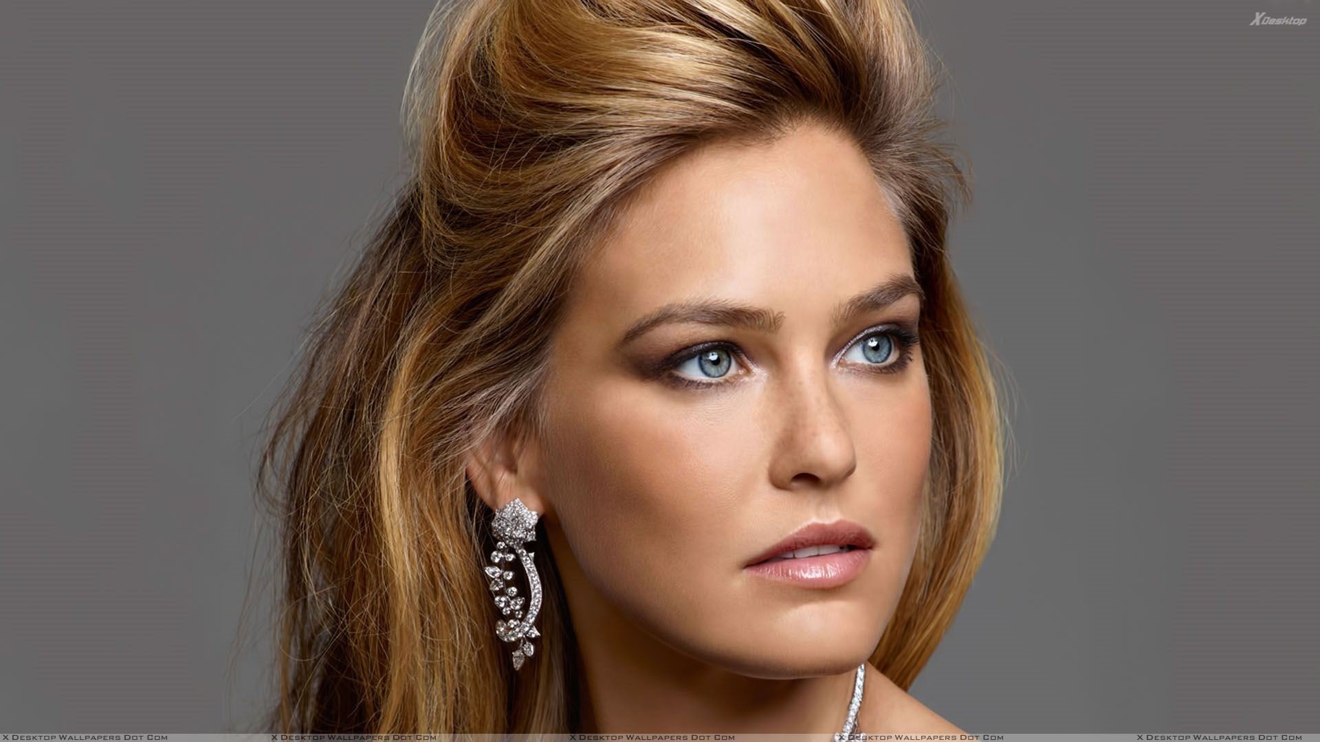 Awesome Bar Refaeli free background ID:127877 for hd 1080p PC