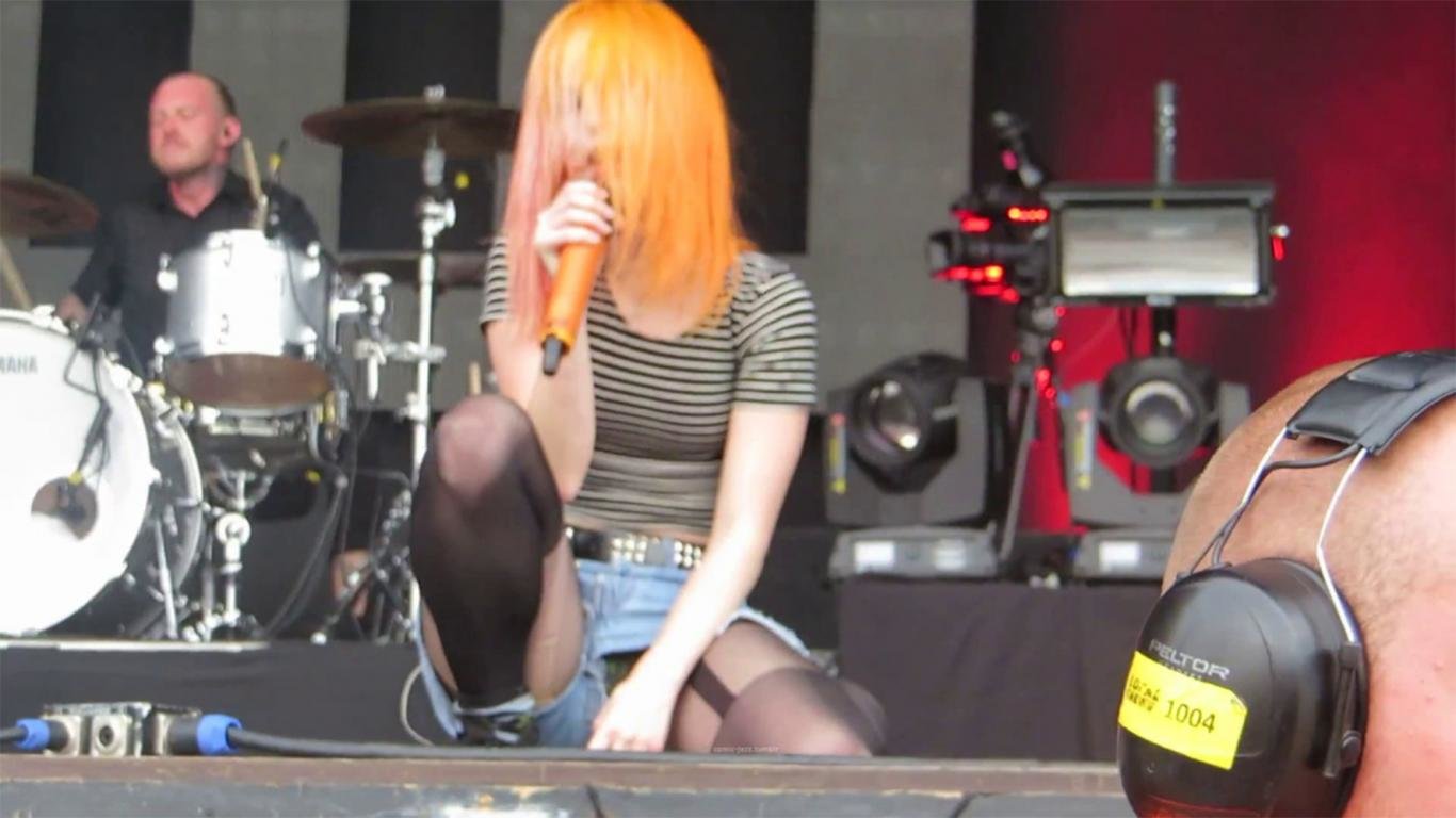 Awesome Hayley Williams free wallpaper ID:59423 for laptop computer