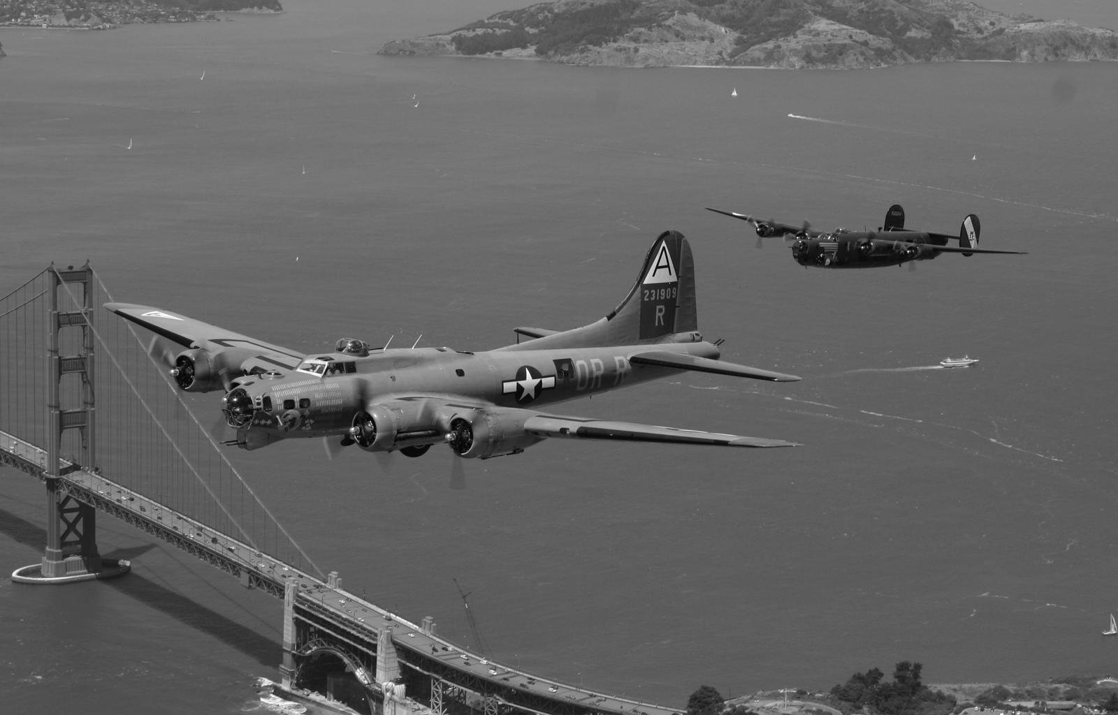 High resolution Boeing B-17 Flying Fortress hd 1600x1024 wallpaper ID:214168 for desktop