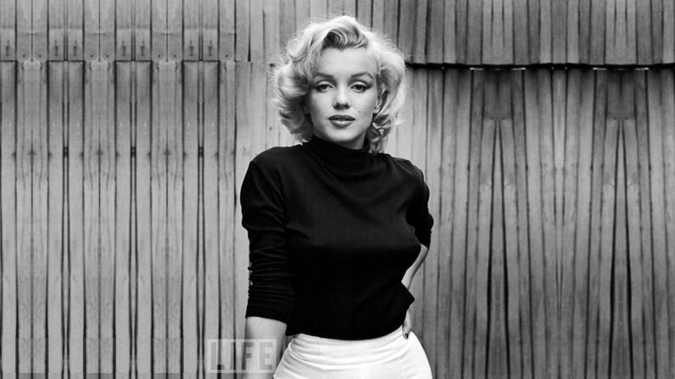 Marilyn Monroe backgrounds HD for desktop.