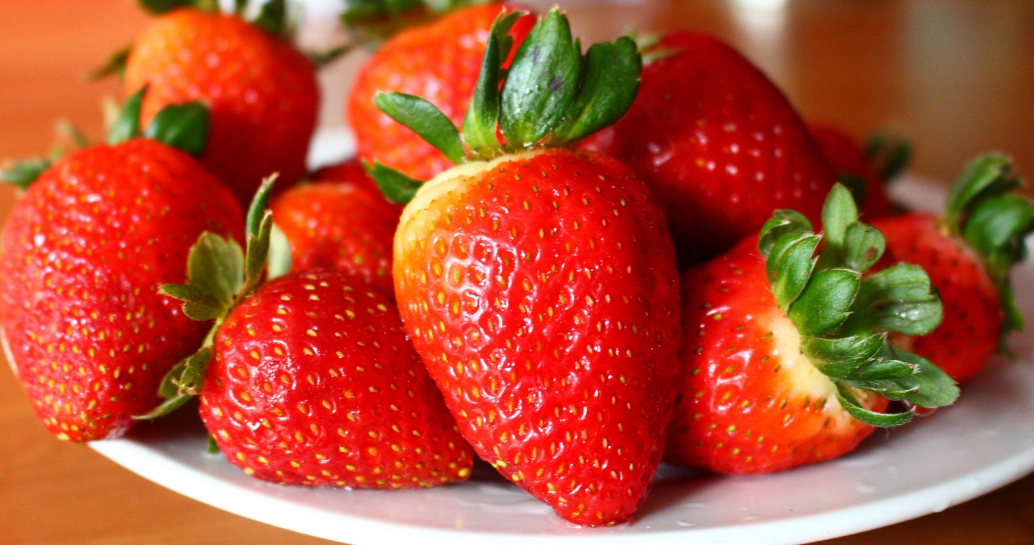 Free download Strawberry background ID:91094 hd 2048x1080 for computer