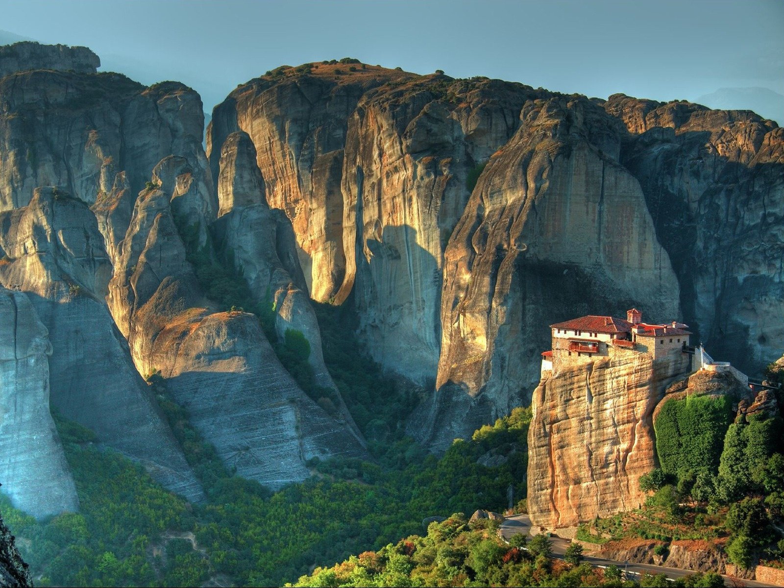 Download hd 1600x1200 Meteora PC background ID:498615 for free