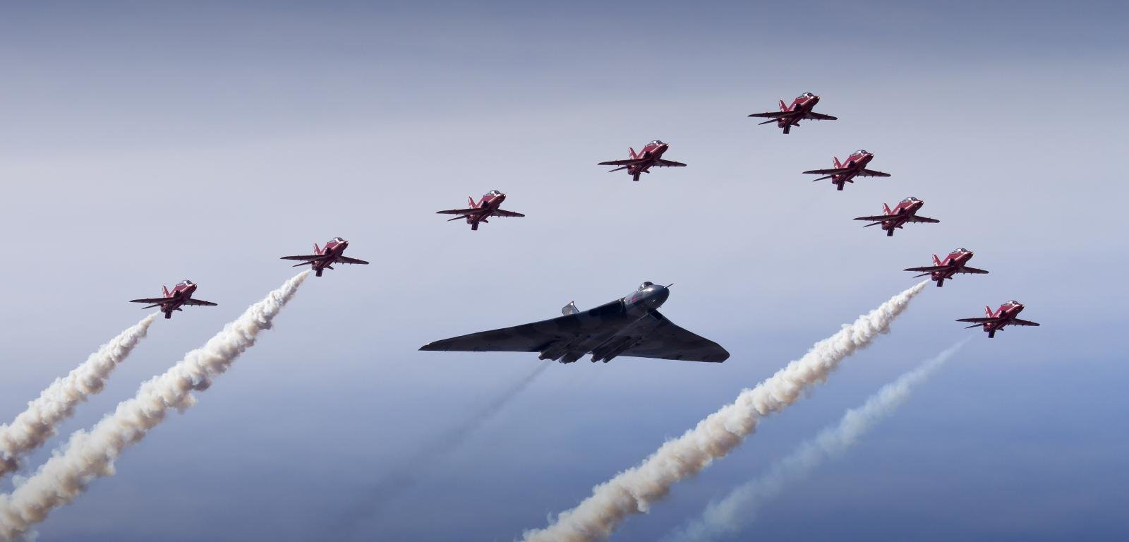 Download hd 1600x768 Air Show computer background ID:321739 for free