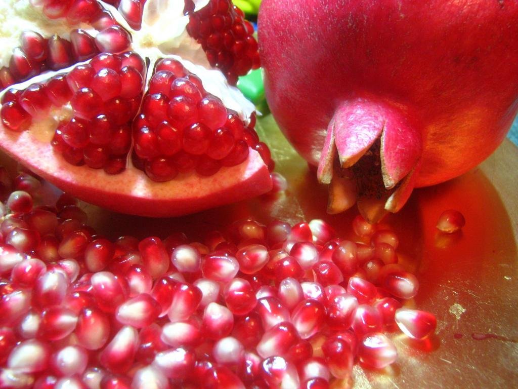 Download hd 1024x768 Pomegranate desktop background ID:210399 for free