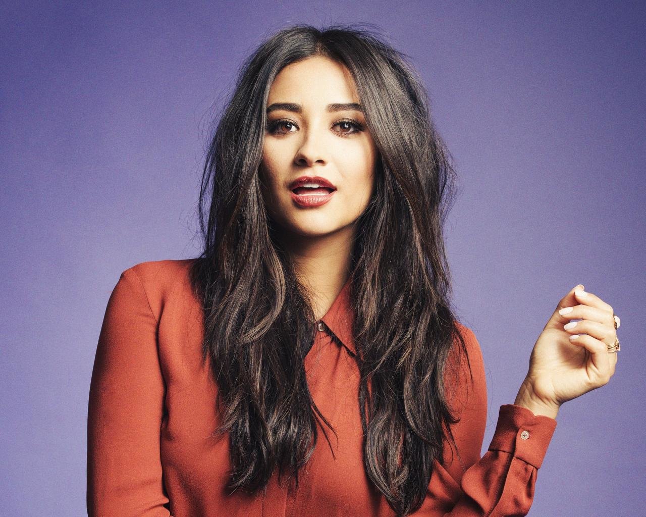Awesome Shay Mitchell free wallpaper ID:259111 for hd 1280x1024 PC