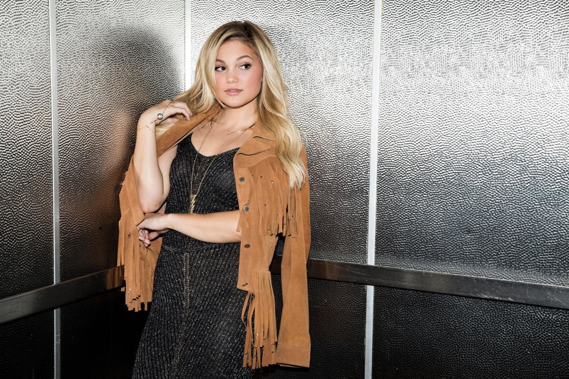 Awesome Olivia Holt free background ID:26292 for hd 1152x768 computer