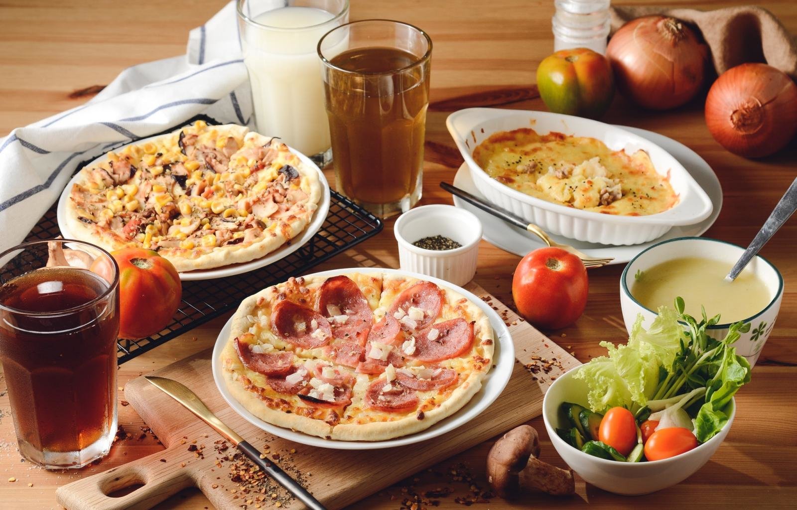 Awesome Pizza free wallpaper ID:390161 for hd 1600x1024 PC