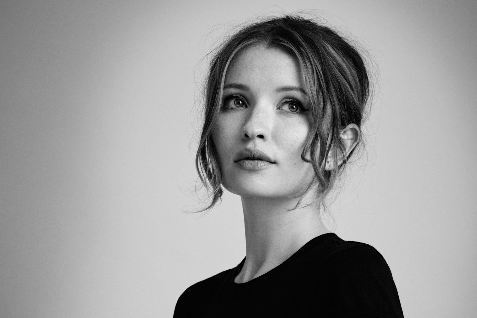 Download hd 1920x1280 Emily Browning desktop wallpaper ID:294431 for free