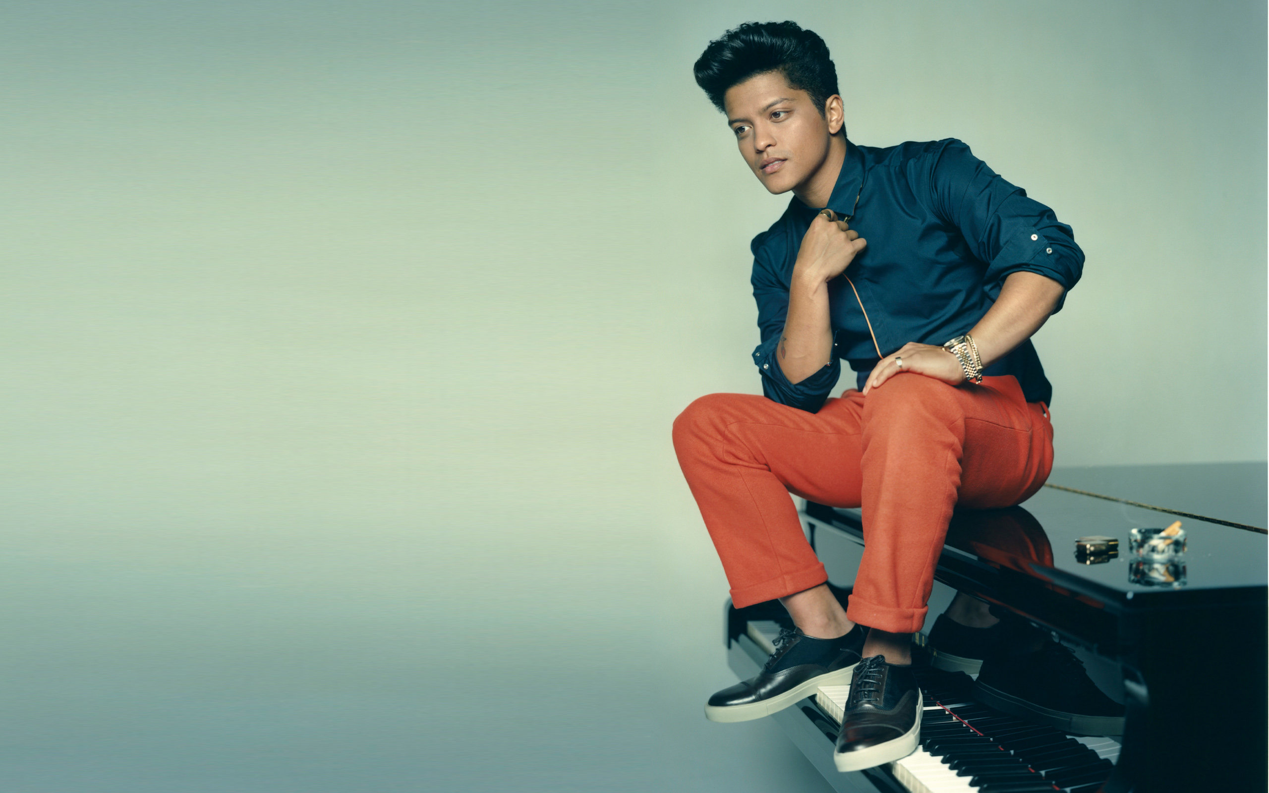 Awesome Bruno Mars free wallpaper ID:298126 for hd 2560x1600 computer